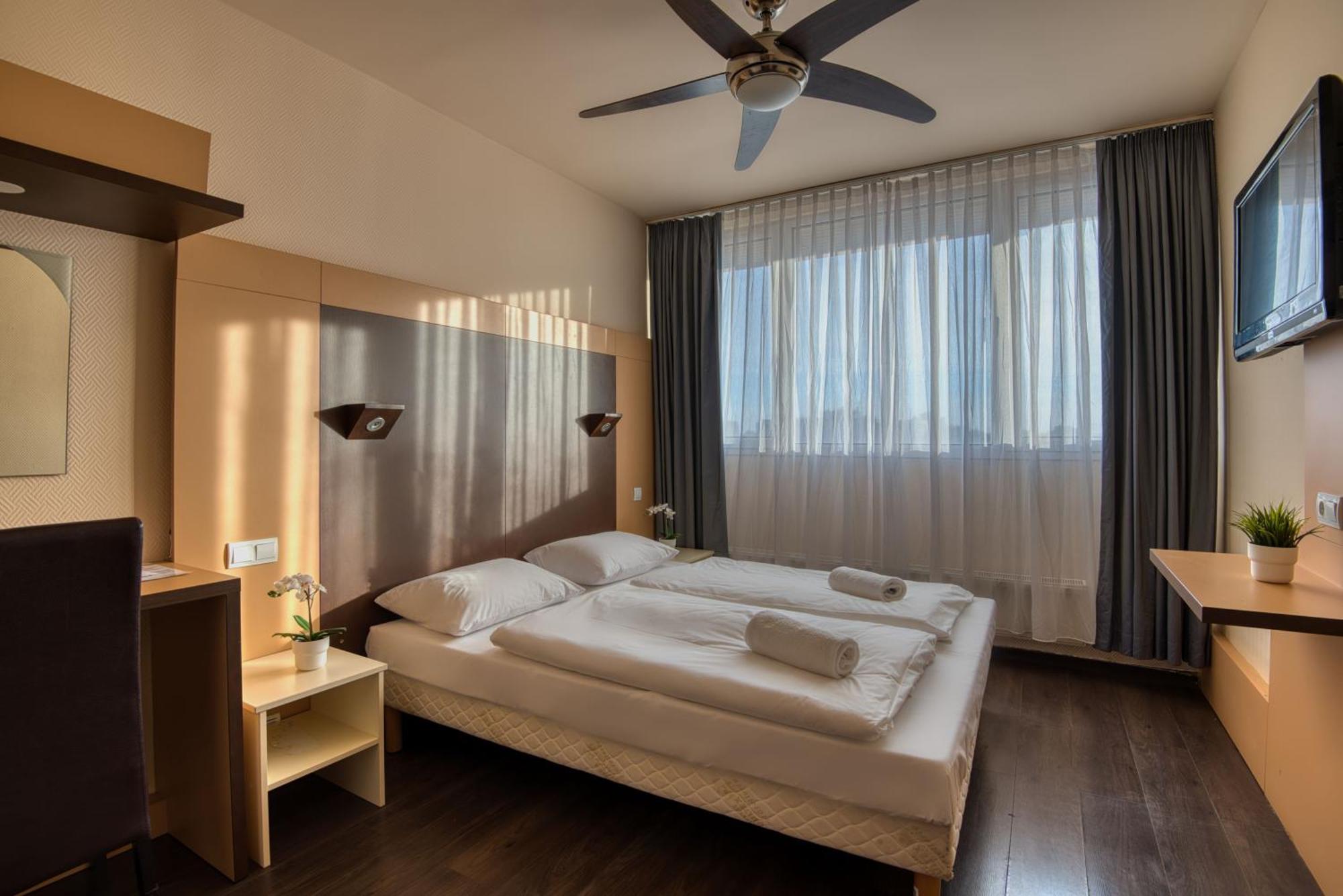 City Budget Hotel Budapest Extérieur photo
